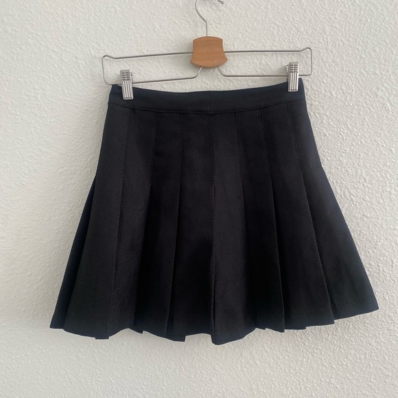 H&M Limited Edition Black Pleated Tennis Mini Skirt – Size 2, Brand New - Picture 7 of 10